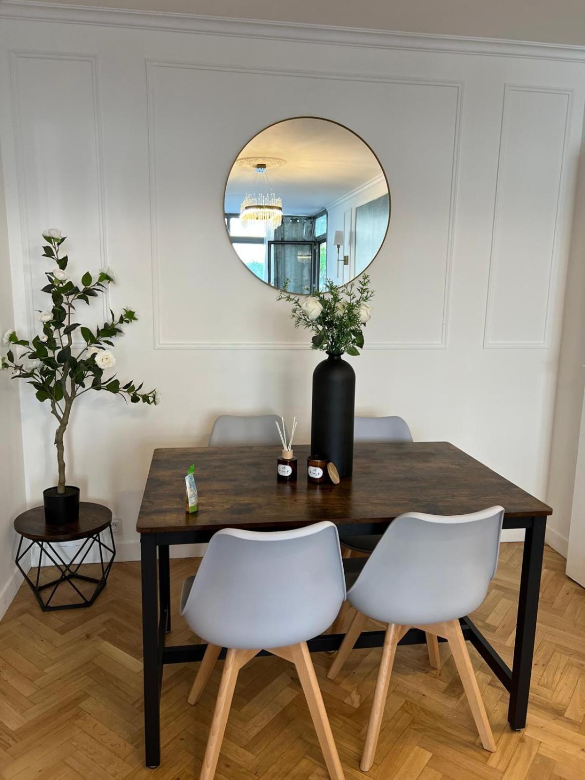 קלישי Excellent Apartment For Familly מראה חיצוני תמונה